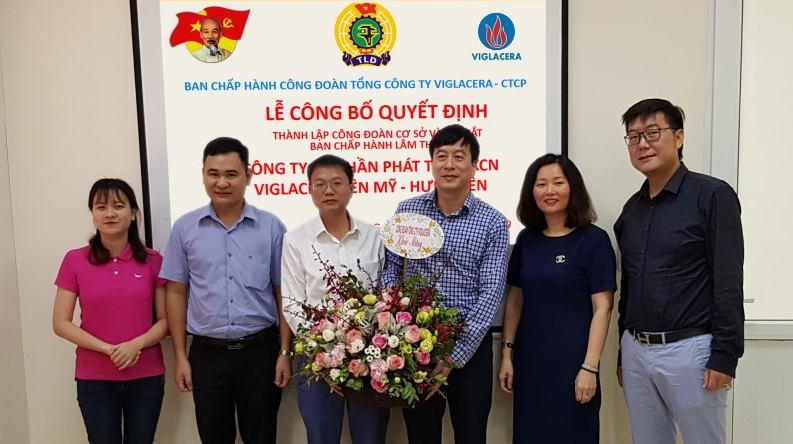 Công bố quyết định thành lập Chi bộ Công ty cổ phần phát triển KCN Viglacera Yên Mỹ - Hưng Yên 3